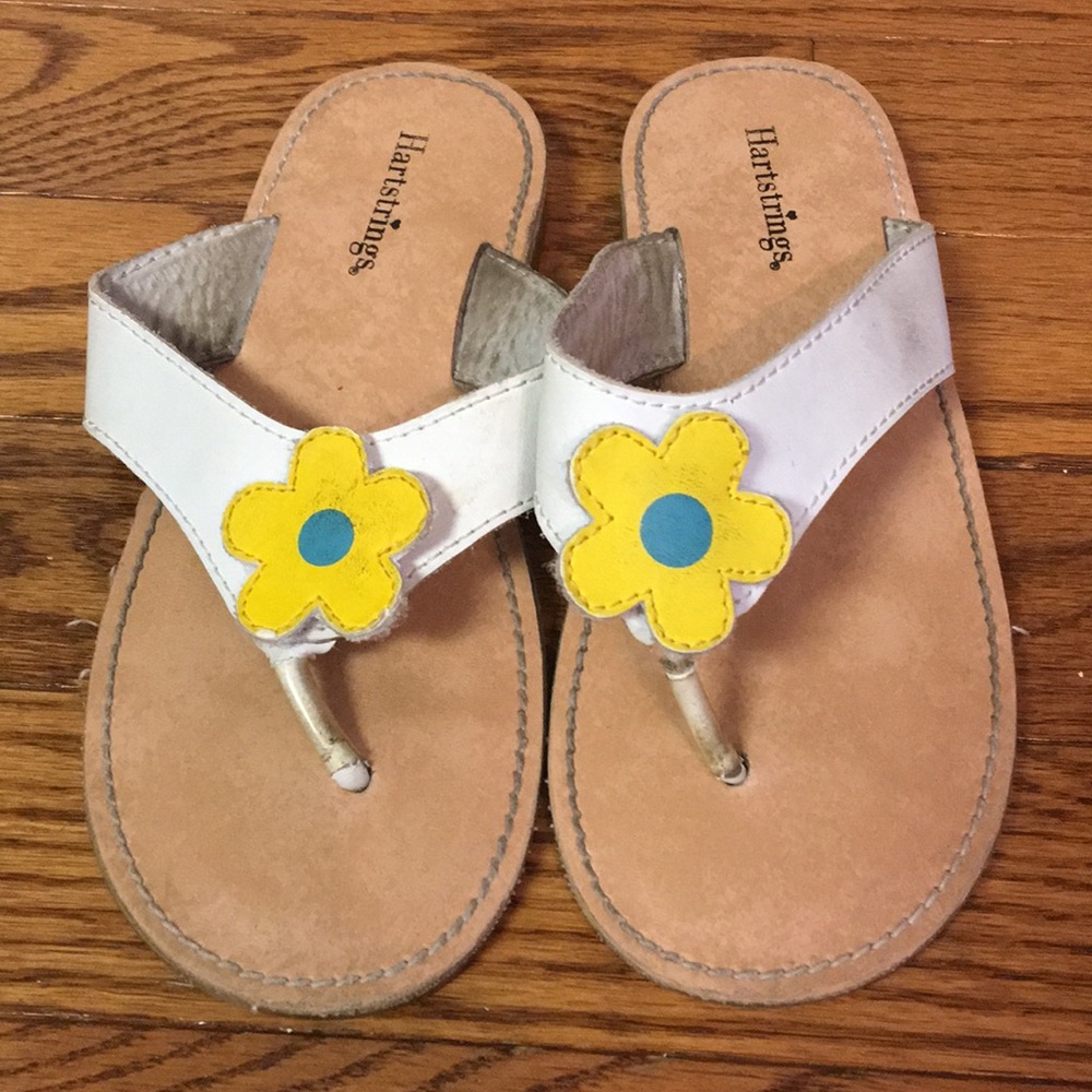 Hartstrings flip flops w/flower Size 1 see photo